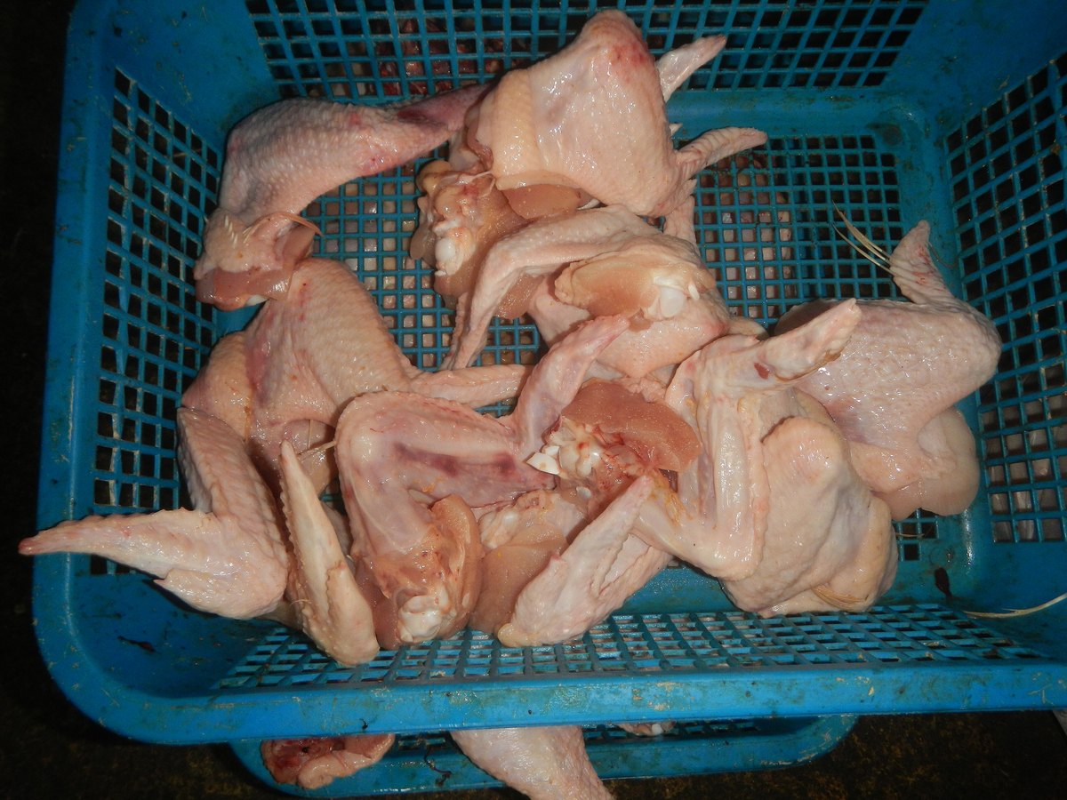 Frozen chicken cuts